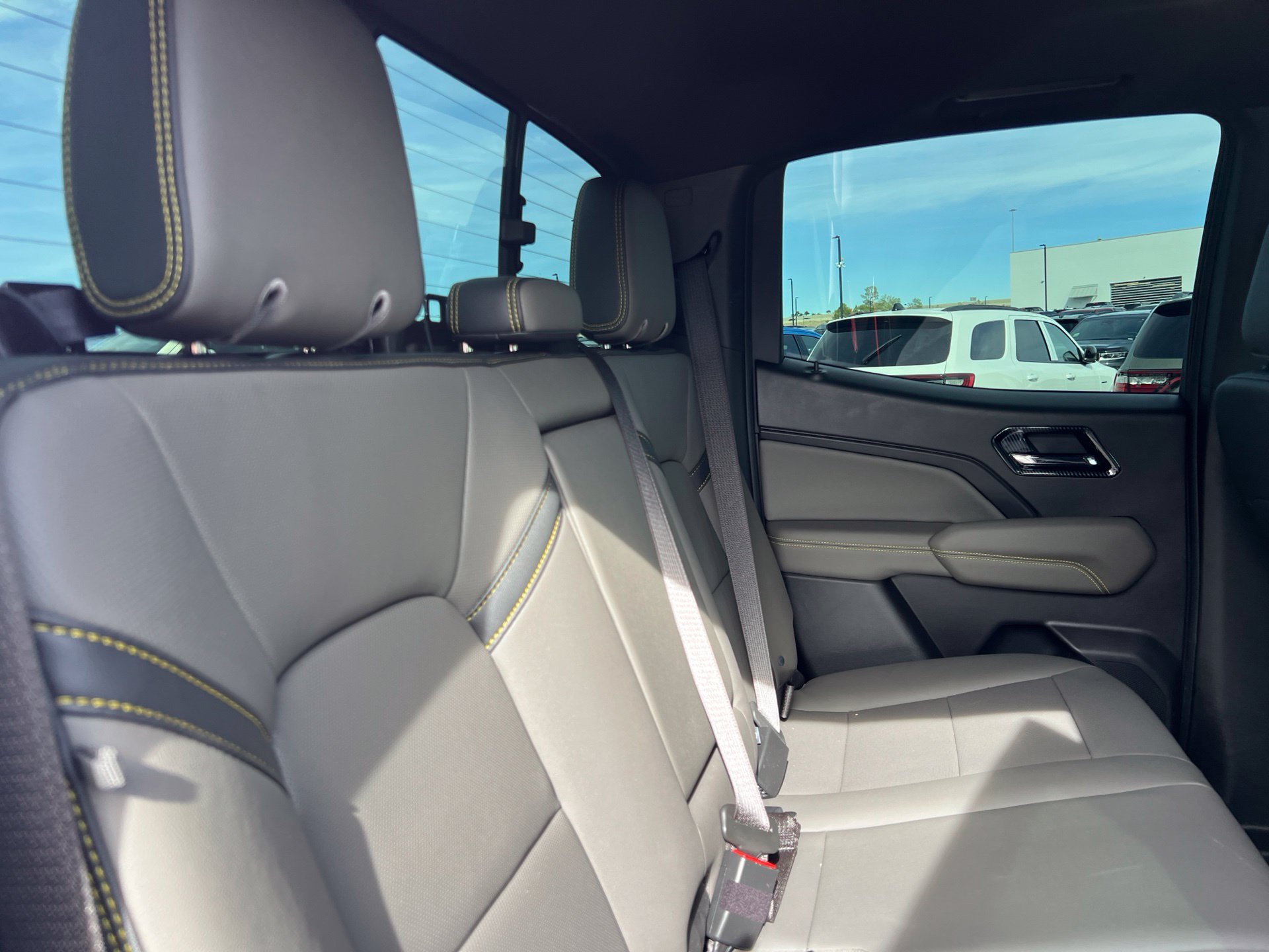 Used 2025 White Chevrolet ZR2 image 21