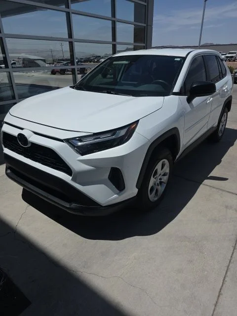 2023 Toyota RAV4 LE - Photo 1