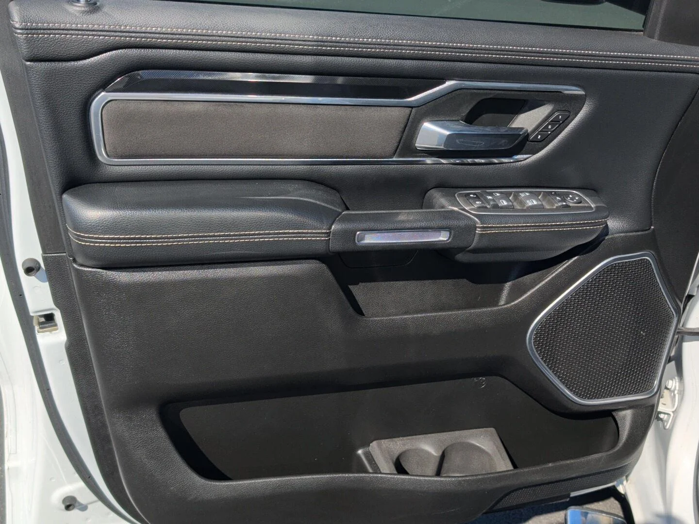Used 2022 Bright White Clearcoat Ram Laramie image 10