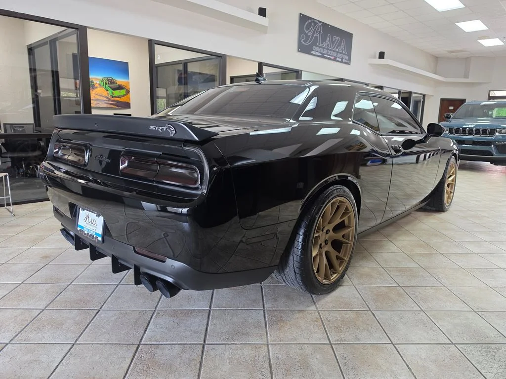 Used 2019 Pitch Black Clearcoat Dodge SRT Hellcat Redeye image 3