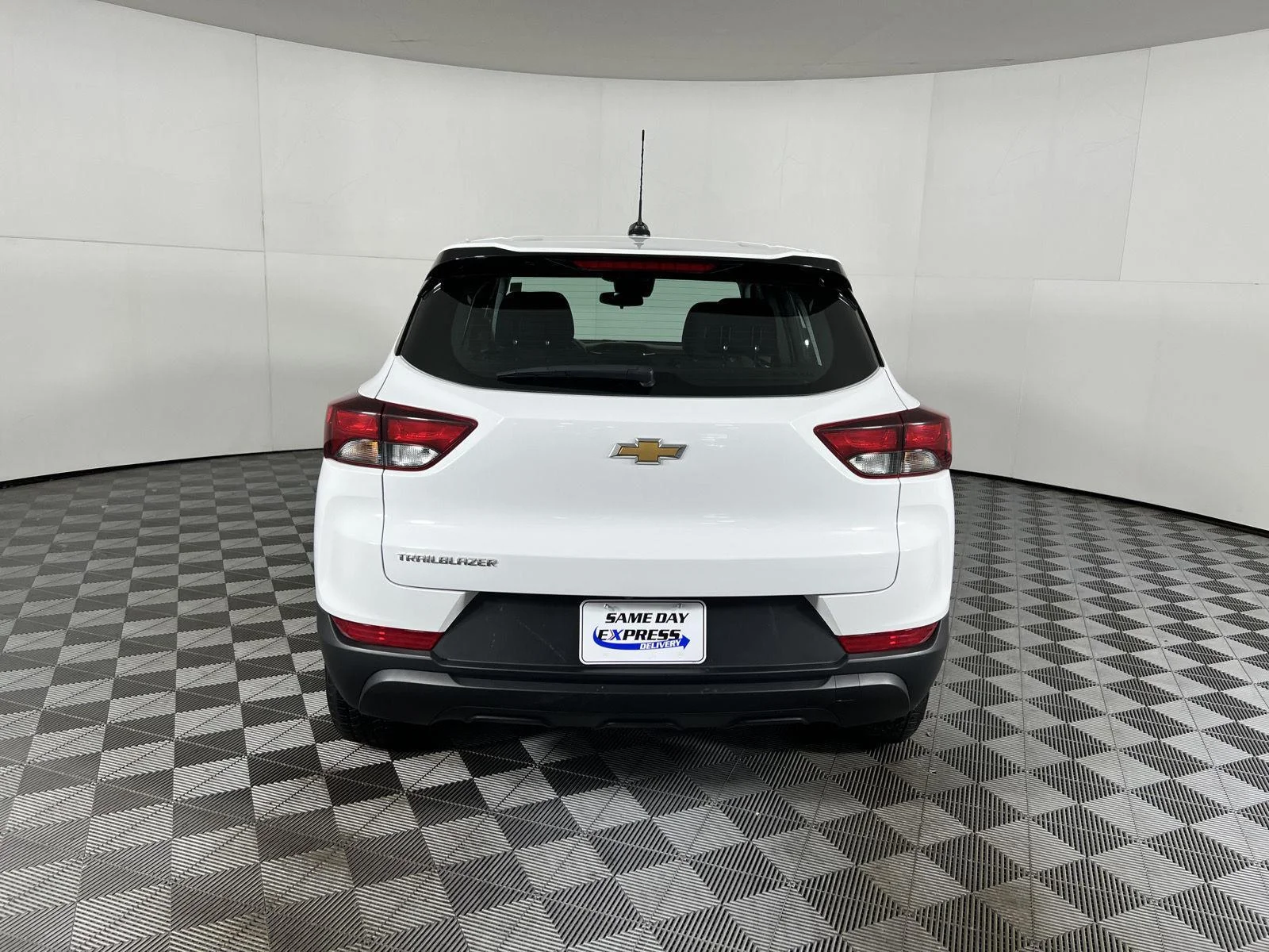Used 2023 Summit White Chevrolet LS image 27