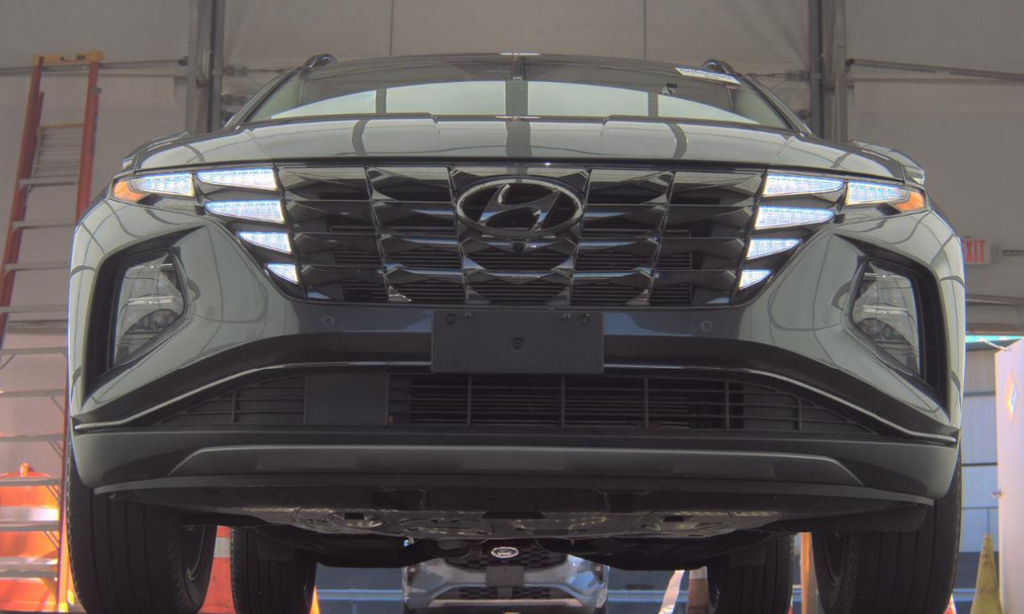 Used 2023 Gray Hyundai Limited image 2