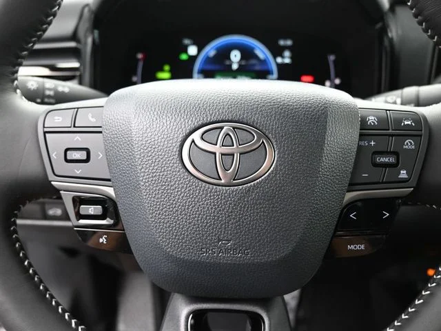 Used 2026  Toyota SE image 18
