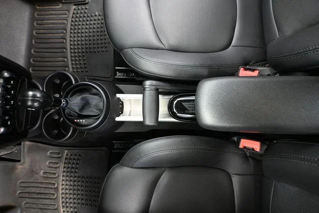 Used 2014 White MINI Paceman image 28