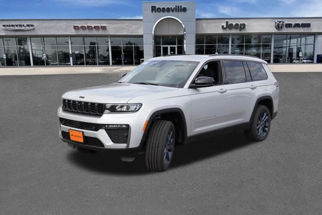 New 2026 Silver Zynith Exterior Paint Jeep Limited image 7