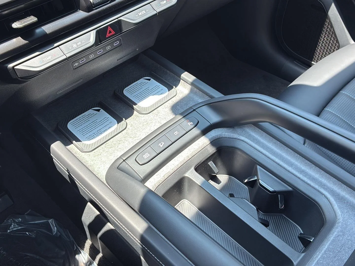 New 2027 Glacial White Pearl Kia X-Line SX image 13
