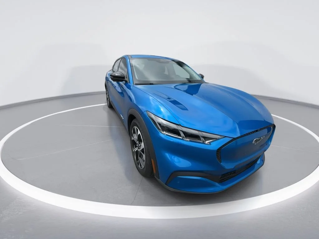 Used 2025 Blue Ford Select image 2