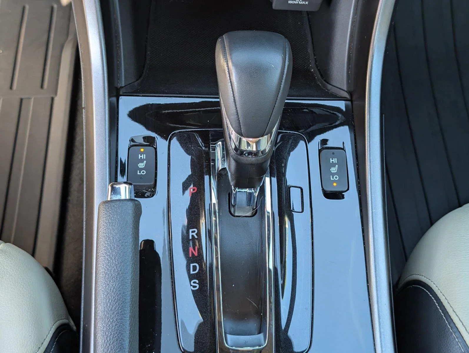 Used 2017  Honda Touring image 26