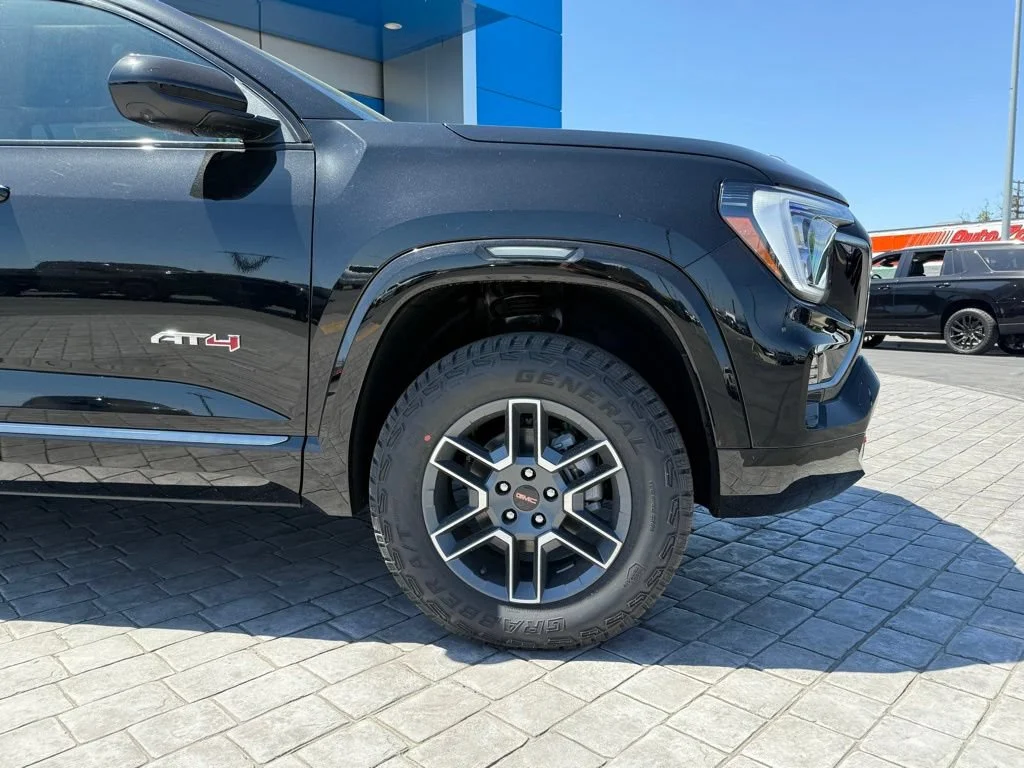 New 2026 Ebony Twilight Metallic GMC AT4 image 6