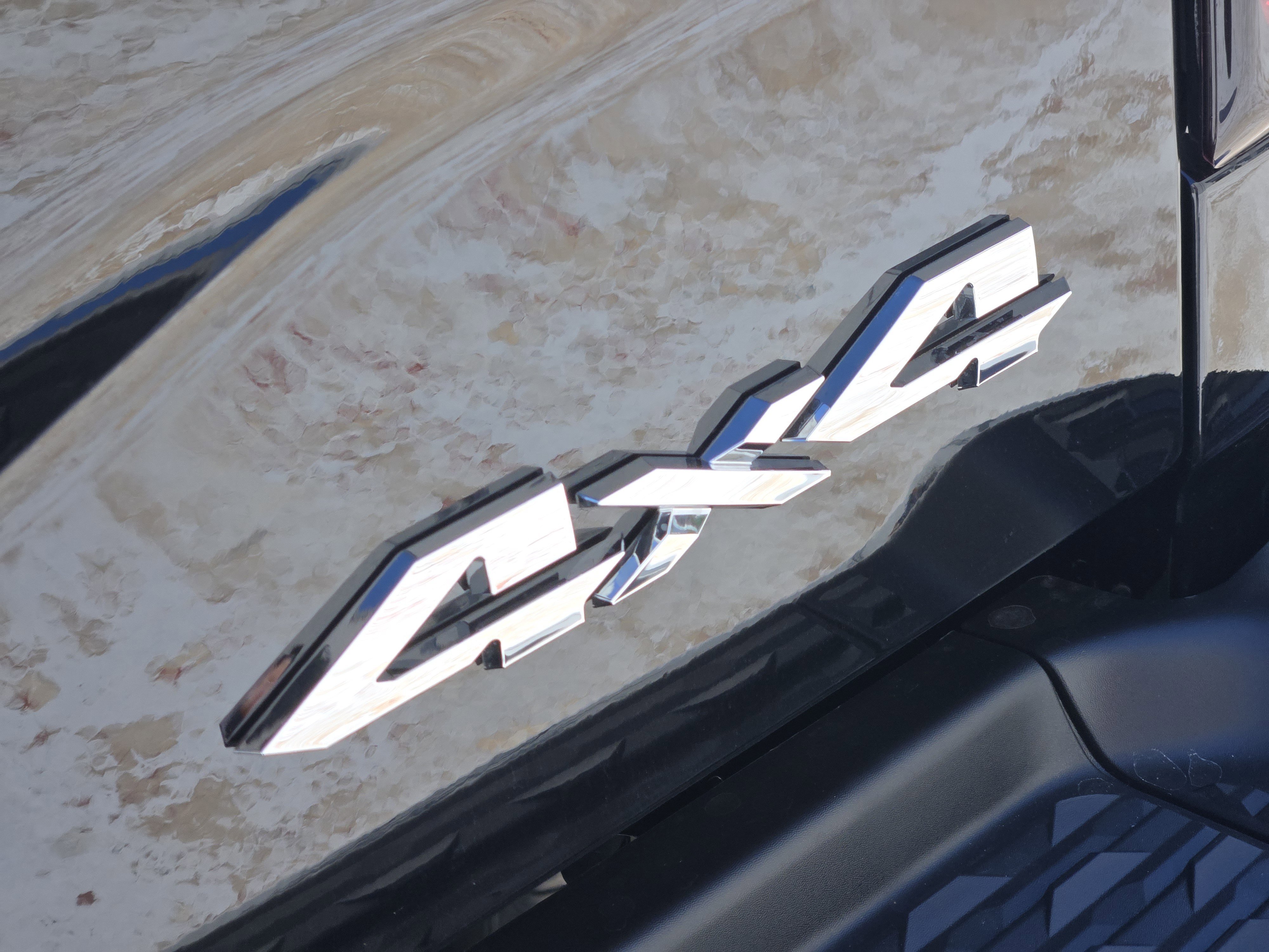 New 2026 Diamond Black Crystal Pearl-Coat Exterior Paint RAM Tradesman image 9