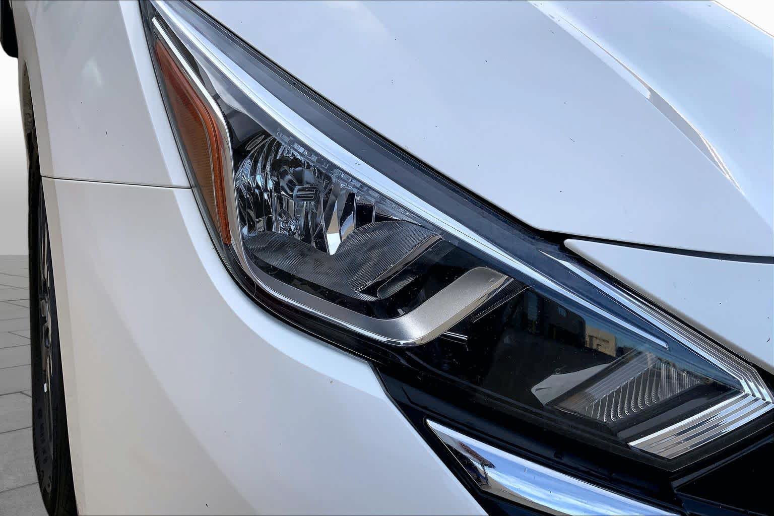 Used 2024 Aspen White Tricoat Nissan SV image 27