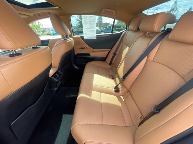Used 2024 Gray Lexus 350 image 32