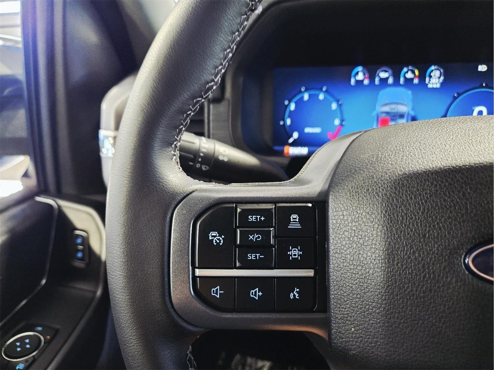 Used 2025 Atlas Blue FORD XLT image 23