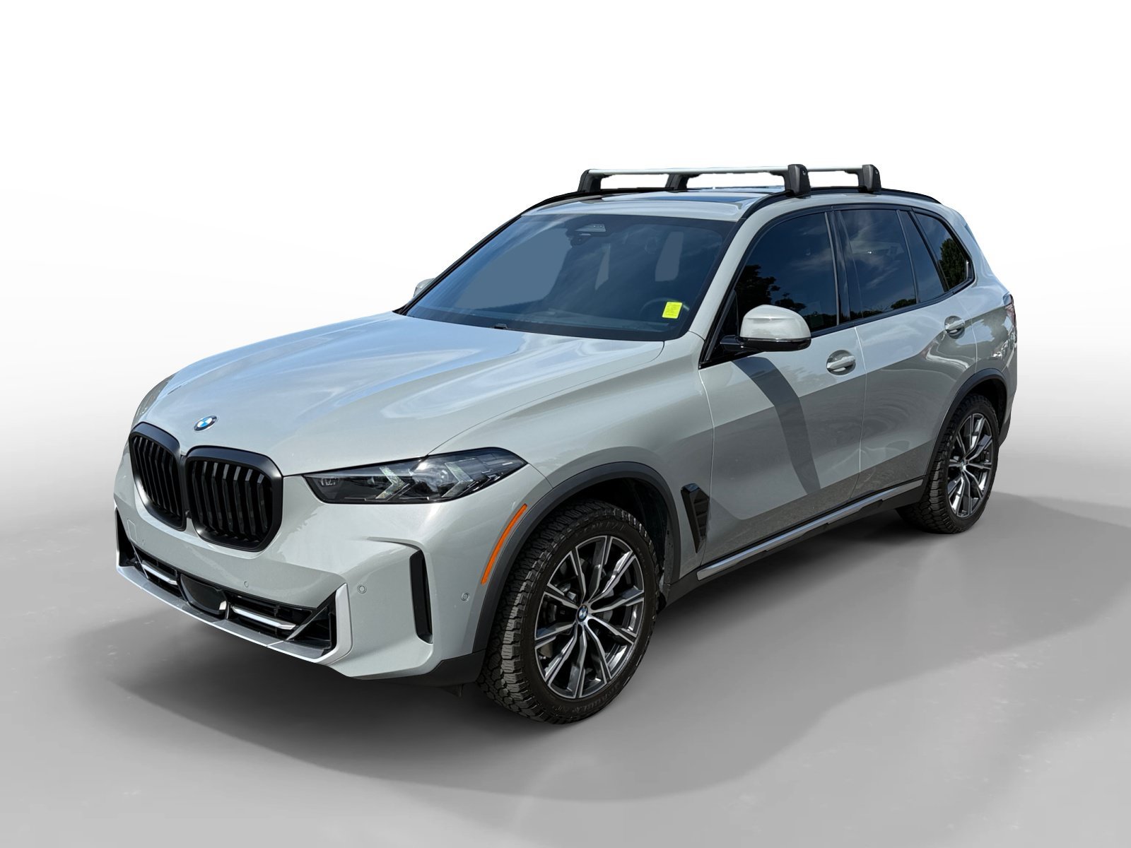 Used 2025 Gray BMW xDrive40i image 1