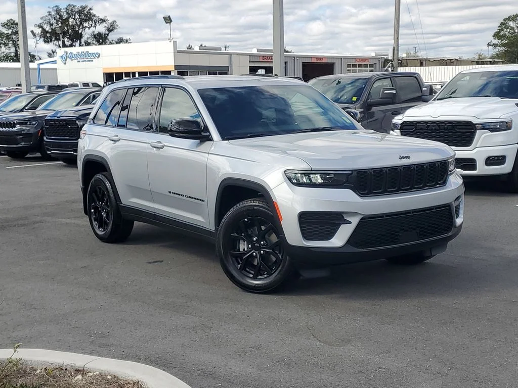 2025 Jeep Grand Cherokee Altitude - Photo 34