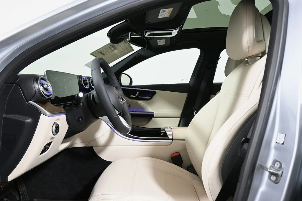 Used 2026  Mercedes-Benz C 300 image 3