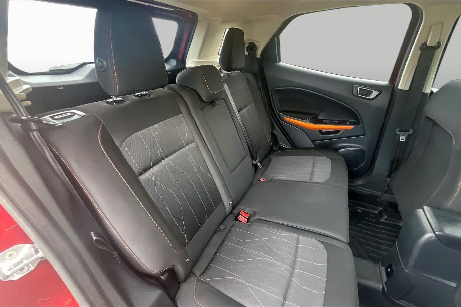 Used 2021 Ruby Red Metallic Tinted Clearcoat Ford SE image 18