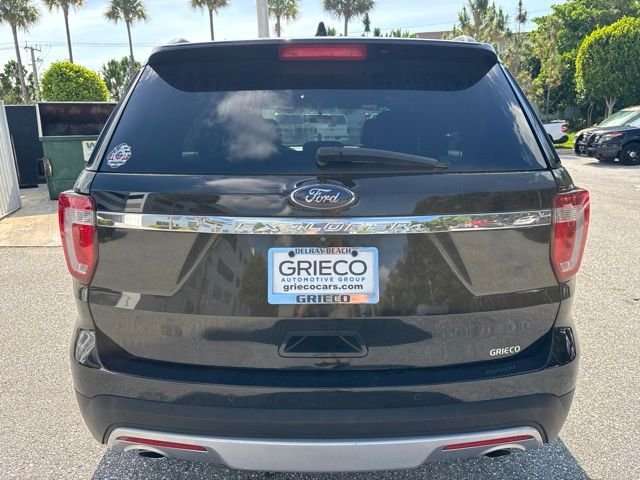 Used 2017 Black Ford XLT image 3