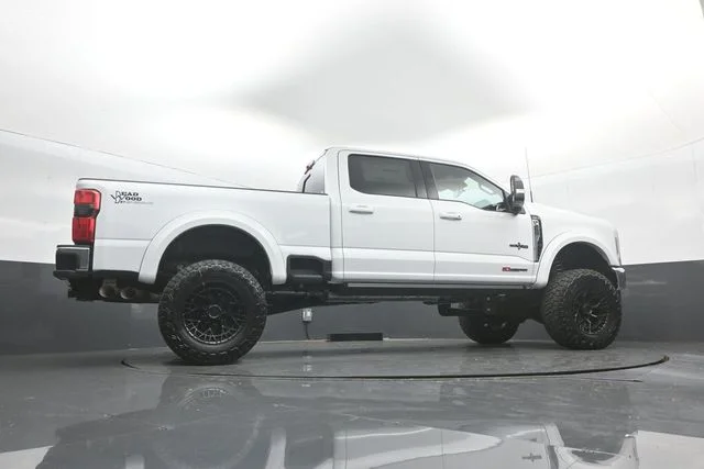New 2026 Oxford White Ford F-250® Lariat® image 33