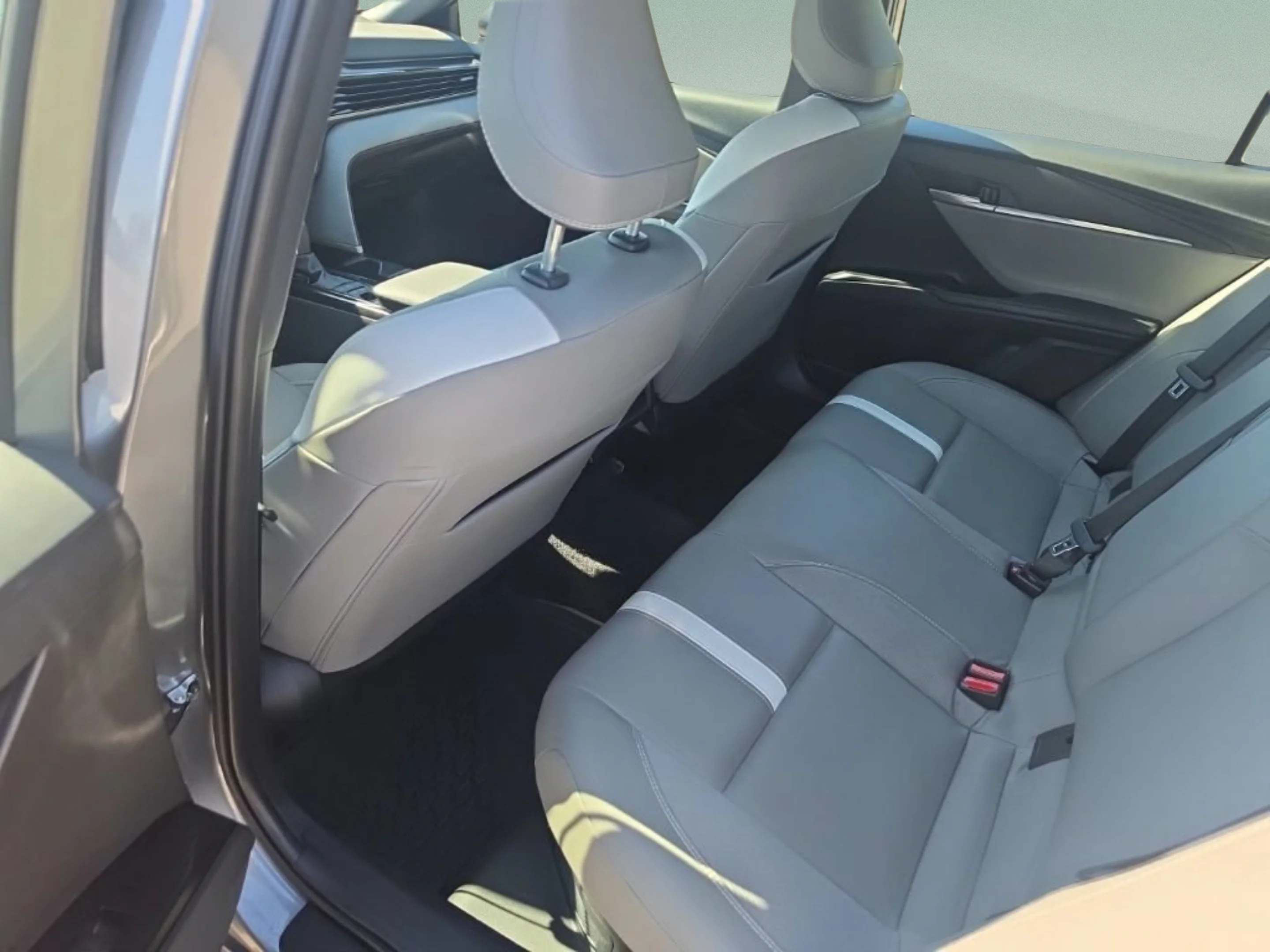 Used 2025 Gray Toyota SE image 28