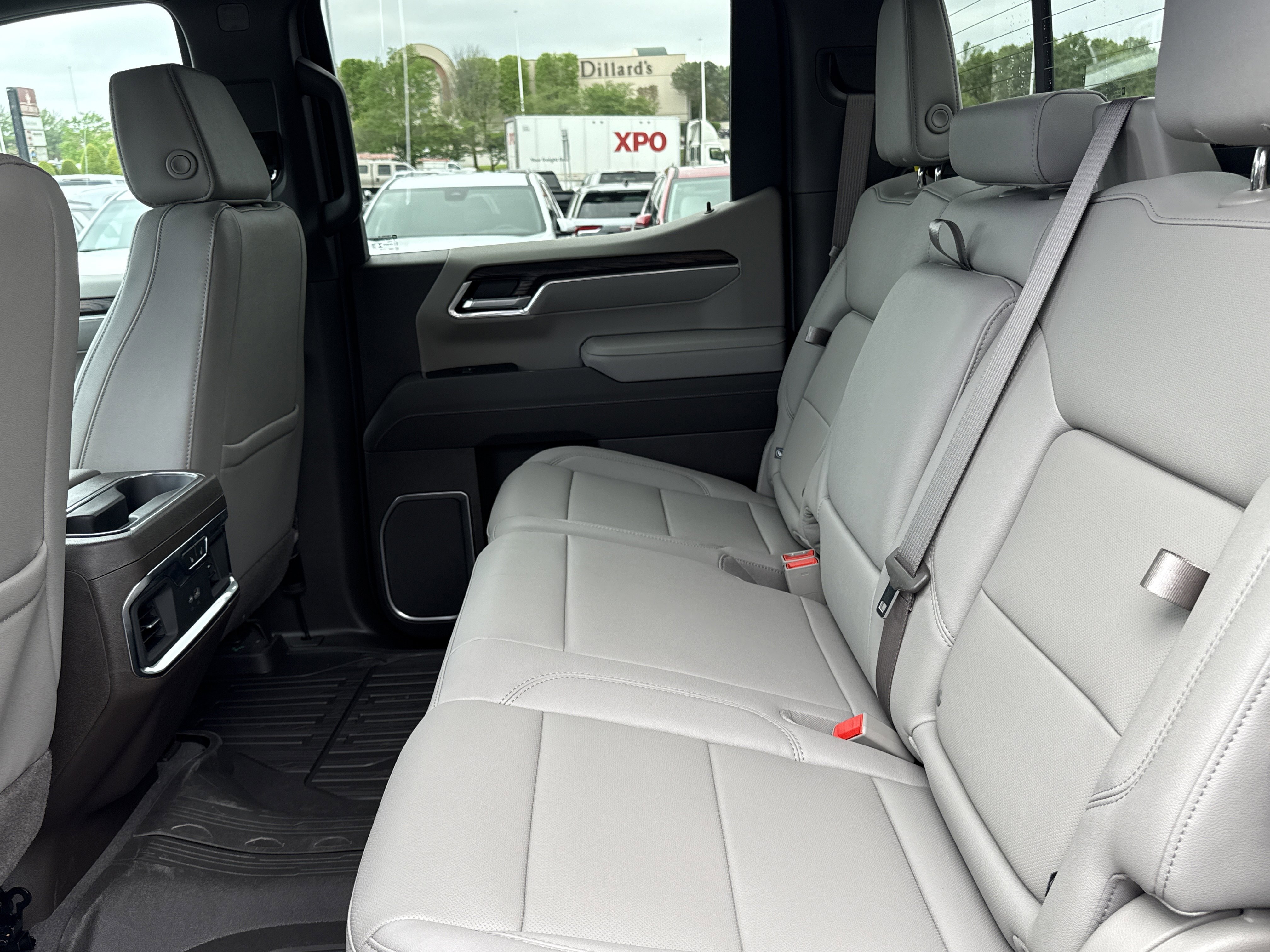 2026 GMC Sierra 1500 SLT - Photo 6