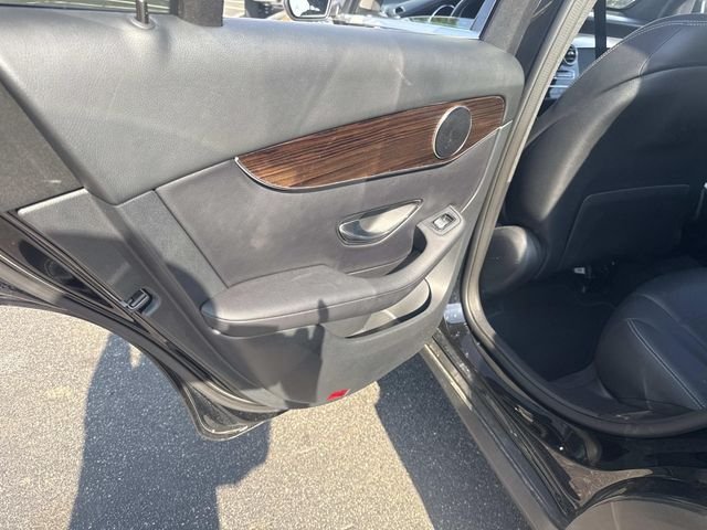 Used 2020 Black Mercedes-Benz GLC 300 image 21