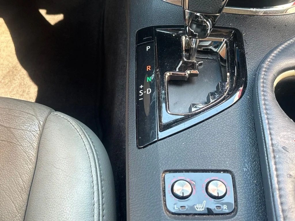 Used 2015 Gray Toyota XLE image 14