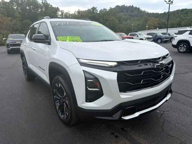 Used 2025 Iridescent Pearl Tricoat Chevrolet RS image 2