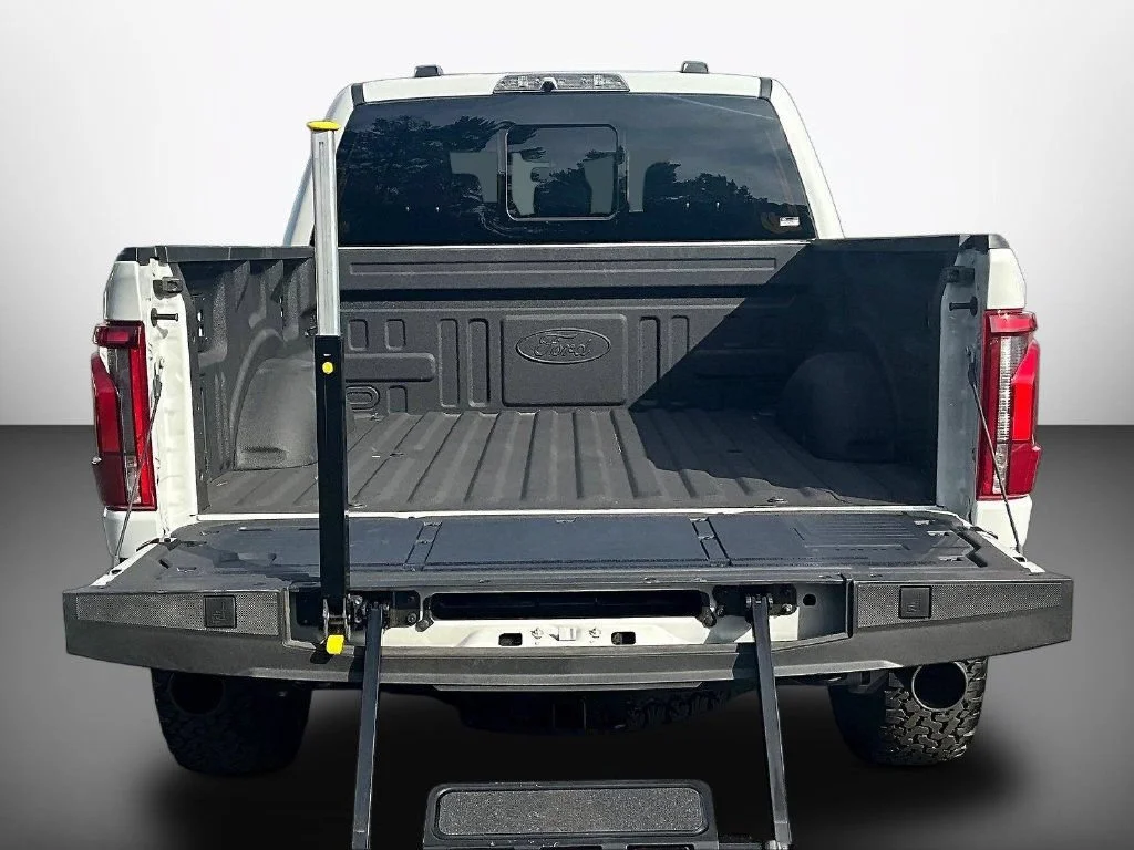 Used 2026 Avalanche Ford Raptor image 9