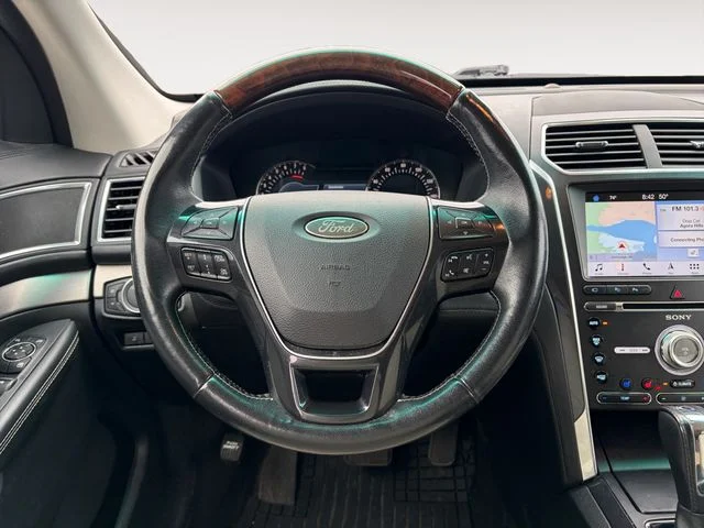 Used 2017 White Ford Platinum image 12