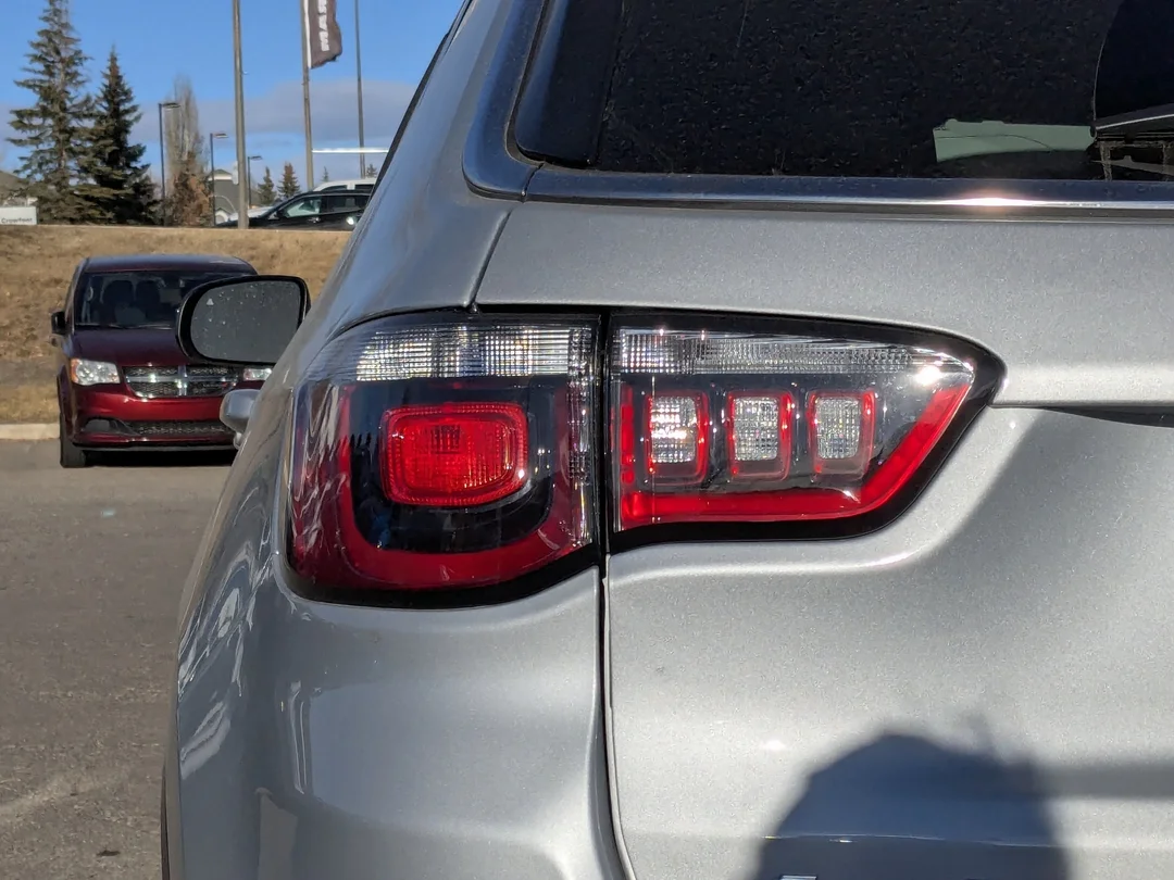 New 2026 Silver Jeep North - - 4x4 - Panoramic Sunroof - Alpine Audio - Adaptive Cruise - Power Liftgate & More! image 11
