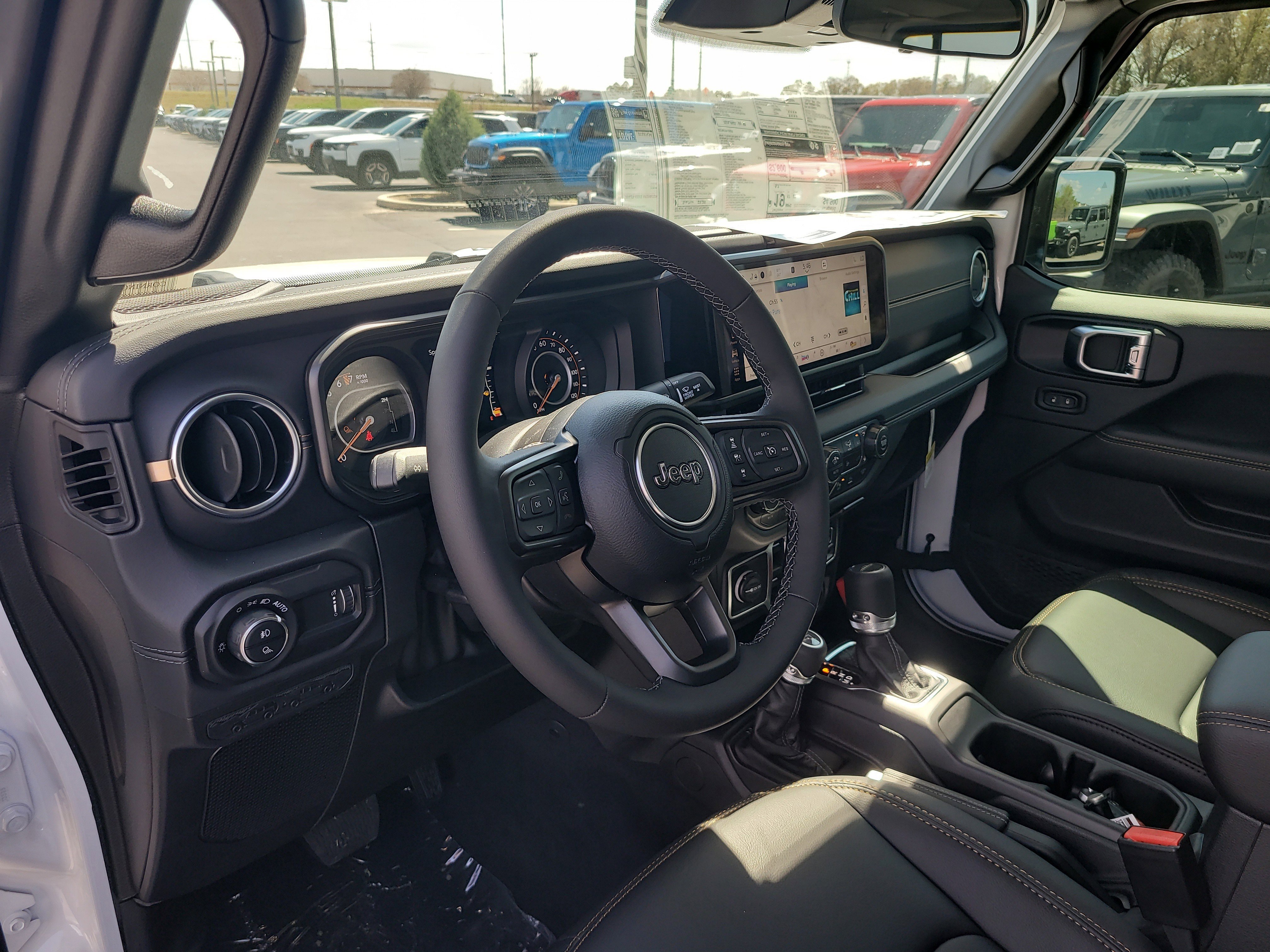 New 2026 Bright White Clear-Coat Exterior Paint Jeep Sahara image 14