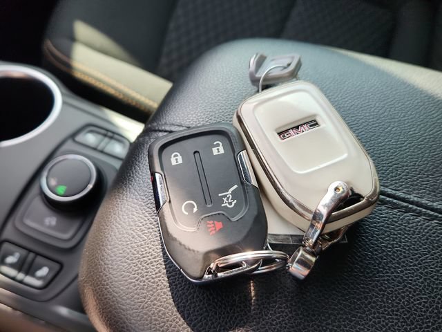 Used 2019 SATIN STEEL METALLIC GMC SLE image 52
