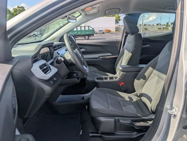 New 2027 Sterling Grey Metallic Chevrolet LT image 5