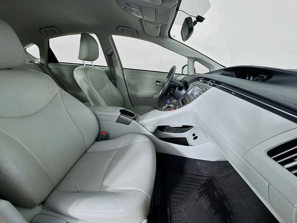 Used 2014 Classic Silver Metallic Toyota Three image 32