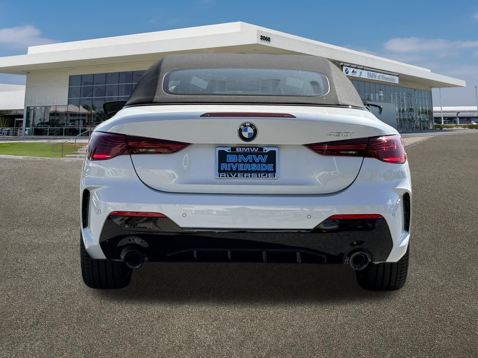 New 2026 Mineral White Metallic BMW 430i image 9