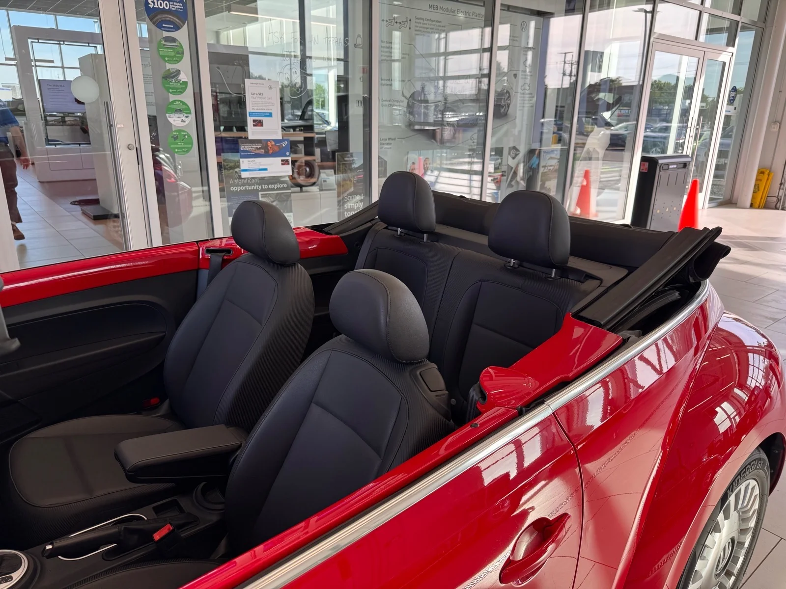 Used 2016 Tornado Red (g2sl) Volkswagen 2DR AUTO 1.8T S image 21