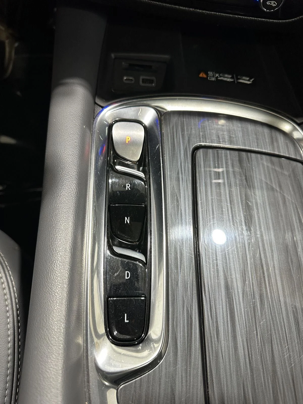Used 2024 Ebony Twilight Metallic Buick Essence image 14