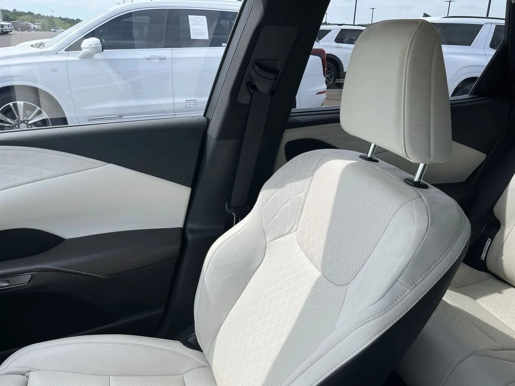 Used 2023 Silver Lexus 350 Luxury image 23