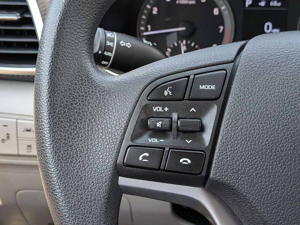 Used 2019 White Hyundai Value image 15