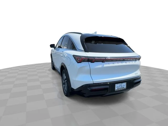 New 2027 White INFINITI LUXE image 7