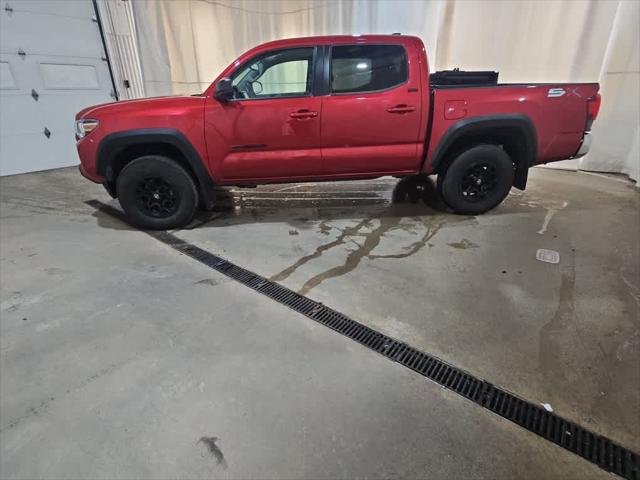 Certified Used 2023 BARCELONA RED MET. Toyota  image 4