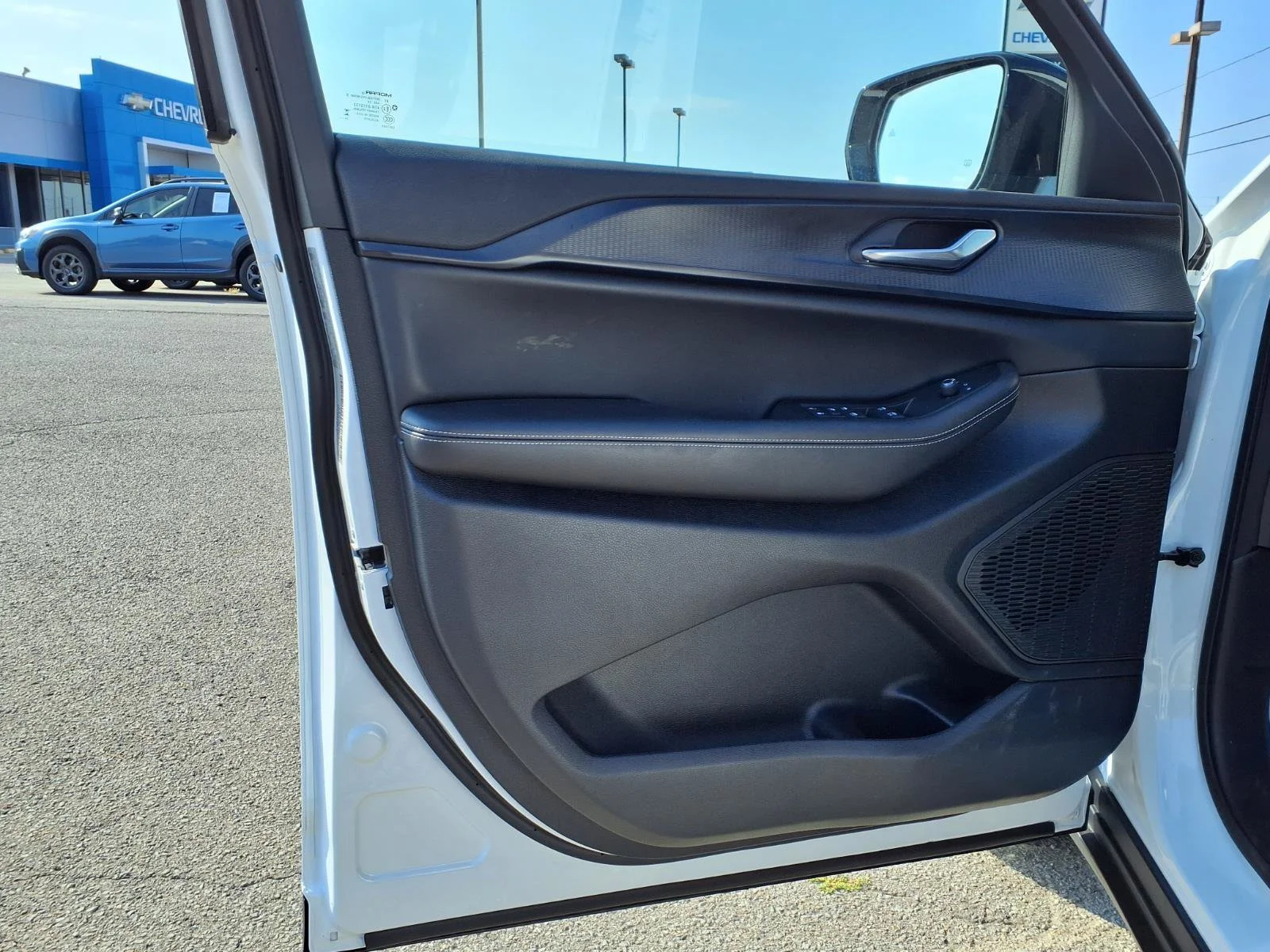 Used 2025 Bright White Clearcoat Jeep  image 15