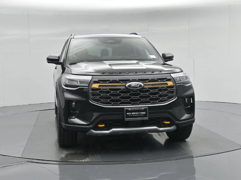 New 2026 Agate Black Metallic Ford Tremor image 56