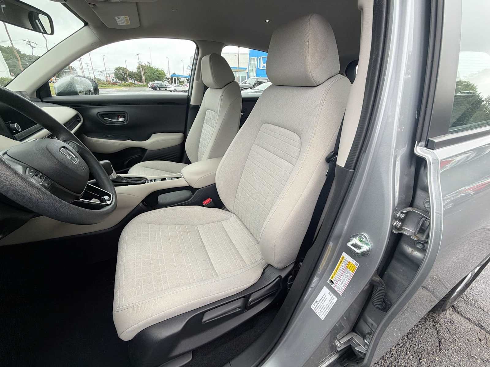 Used 2024 Lunar Silver Metallic Honda LX image 21