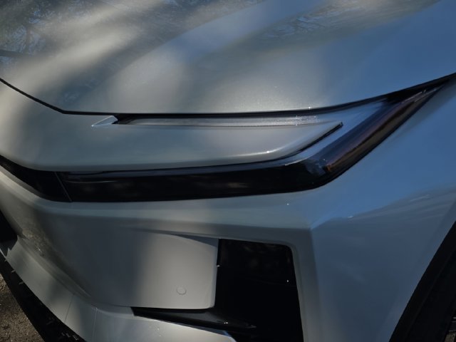 New 2026 Wind Chill Pearl Toyota SE image 30