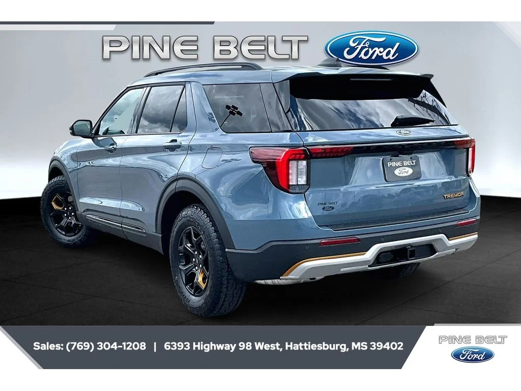 New 2026 Vapor Blue Metallic Ford Tremor® image 2
