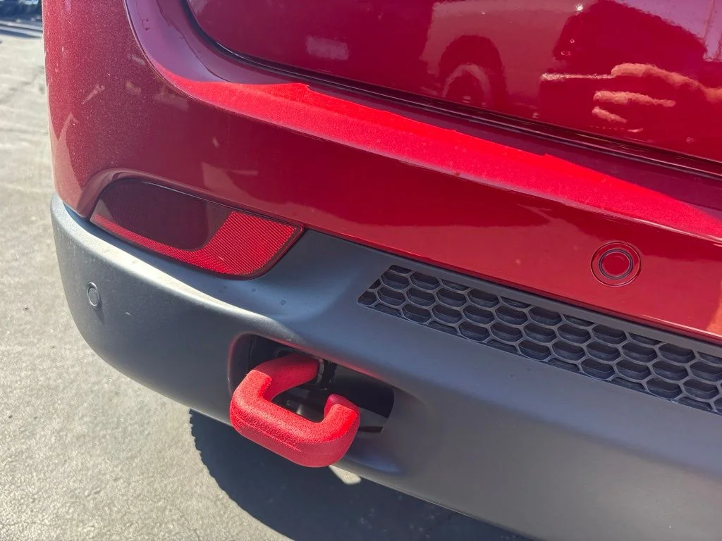 New 2026 Red Hot Pearl-Coat Exterior Paint Jeep Trailhawk image 10
