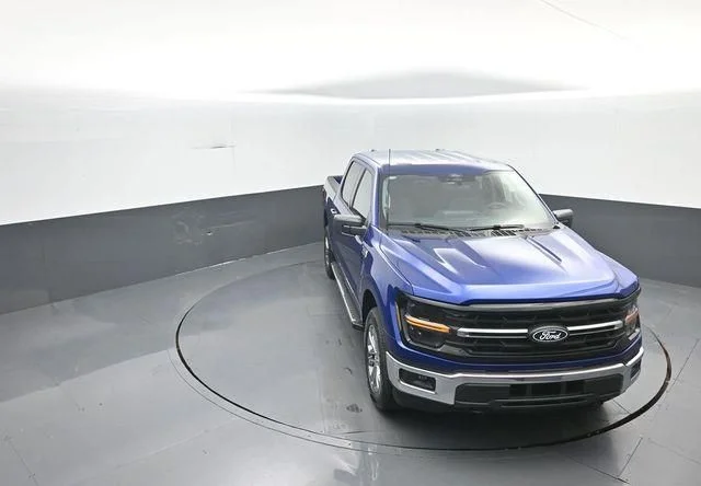 New 2026 Blue Ford XLT image 27