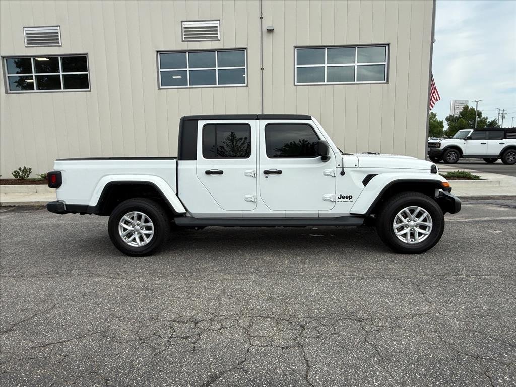 Used 2023 Bright White Clear Coat Jeep Sport S image 2